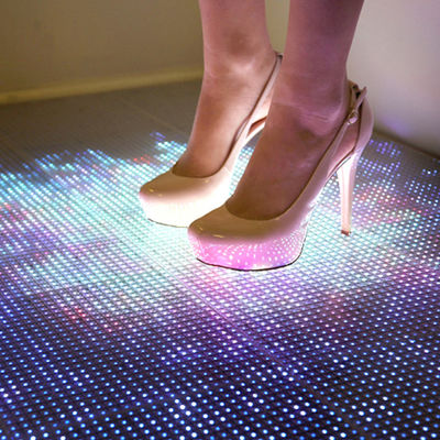 DM-R PH3.9 RGB LED ダンスフロアタイル ステージパフォーマンスのためのインタラクティブな500mmx1000mm