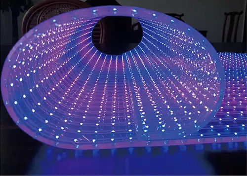 高画質のLED結晶フィルムスクリーン パーソナライズされたインドア透明型大型スクリーン